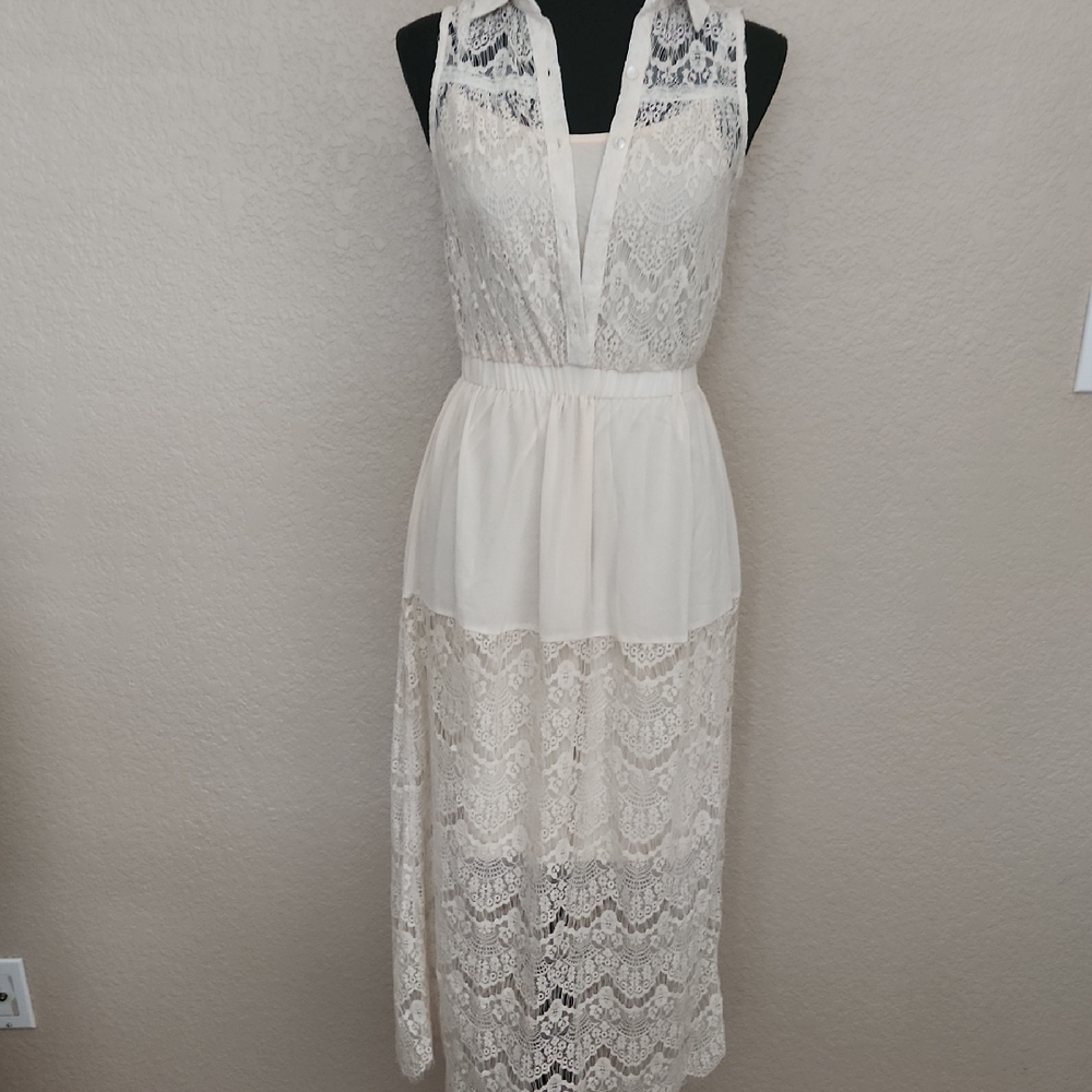 hazel Cream Lace Maxi Dress with V-Neck